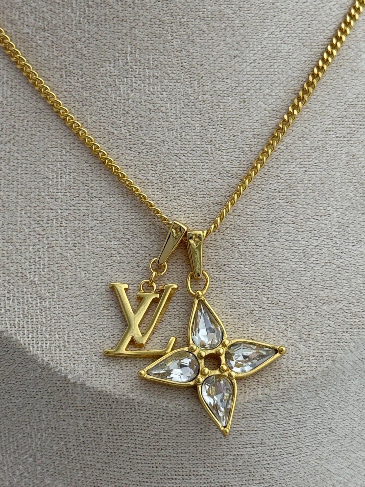 Lou Necklace
