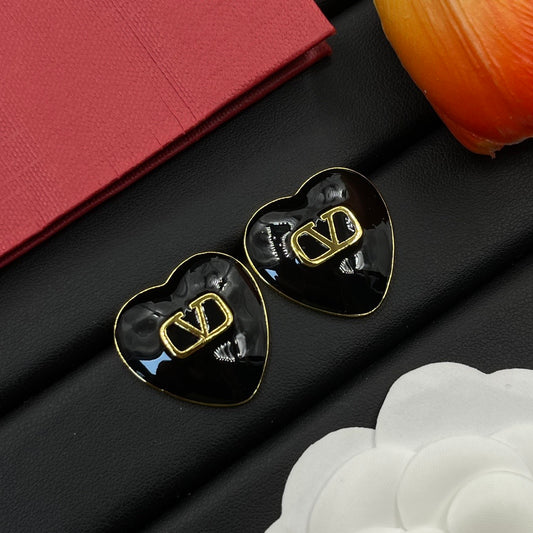 Vlnt Heart Earrings