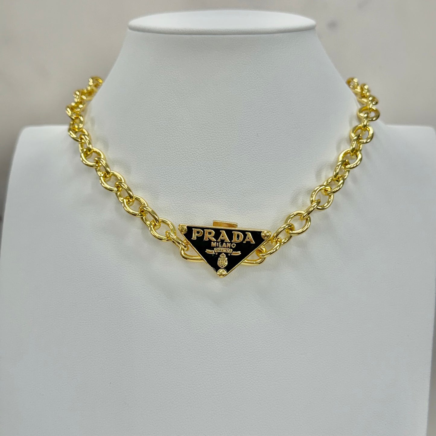 Triangle Choker