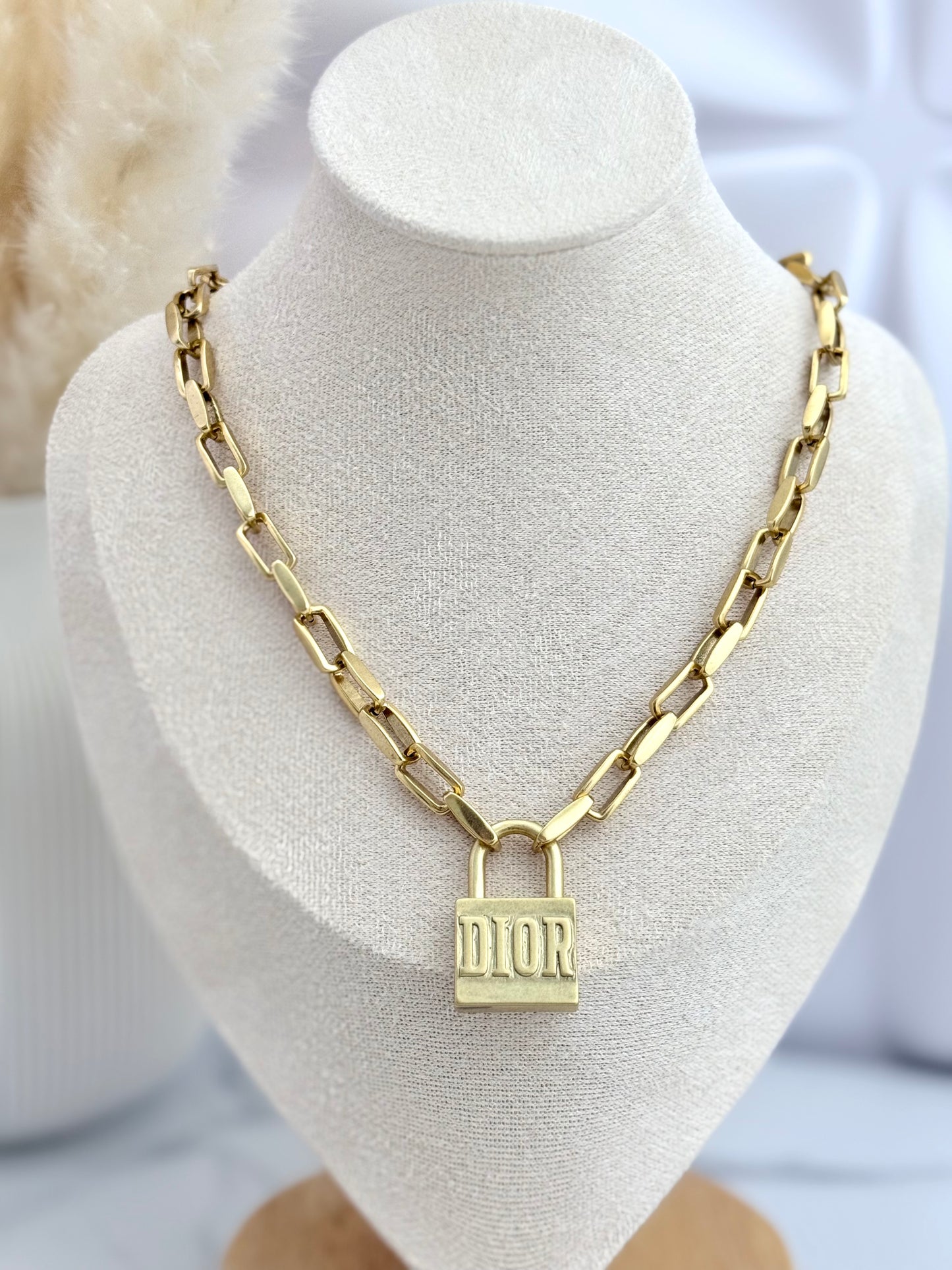 Dory Lock Necklace