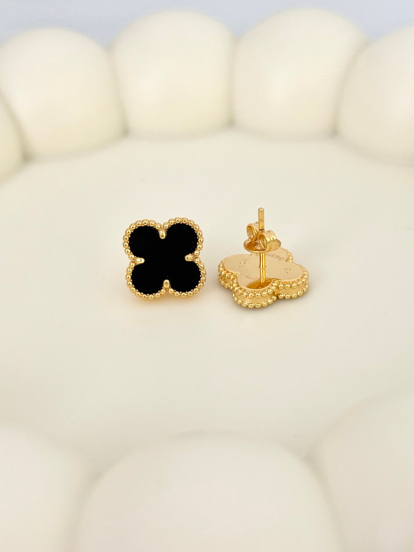 Clover Black Earrings