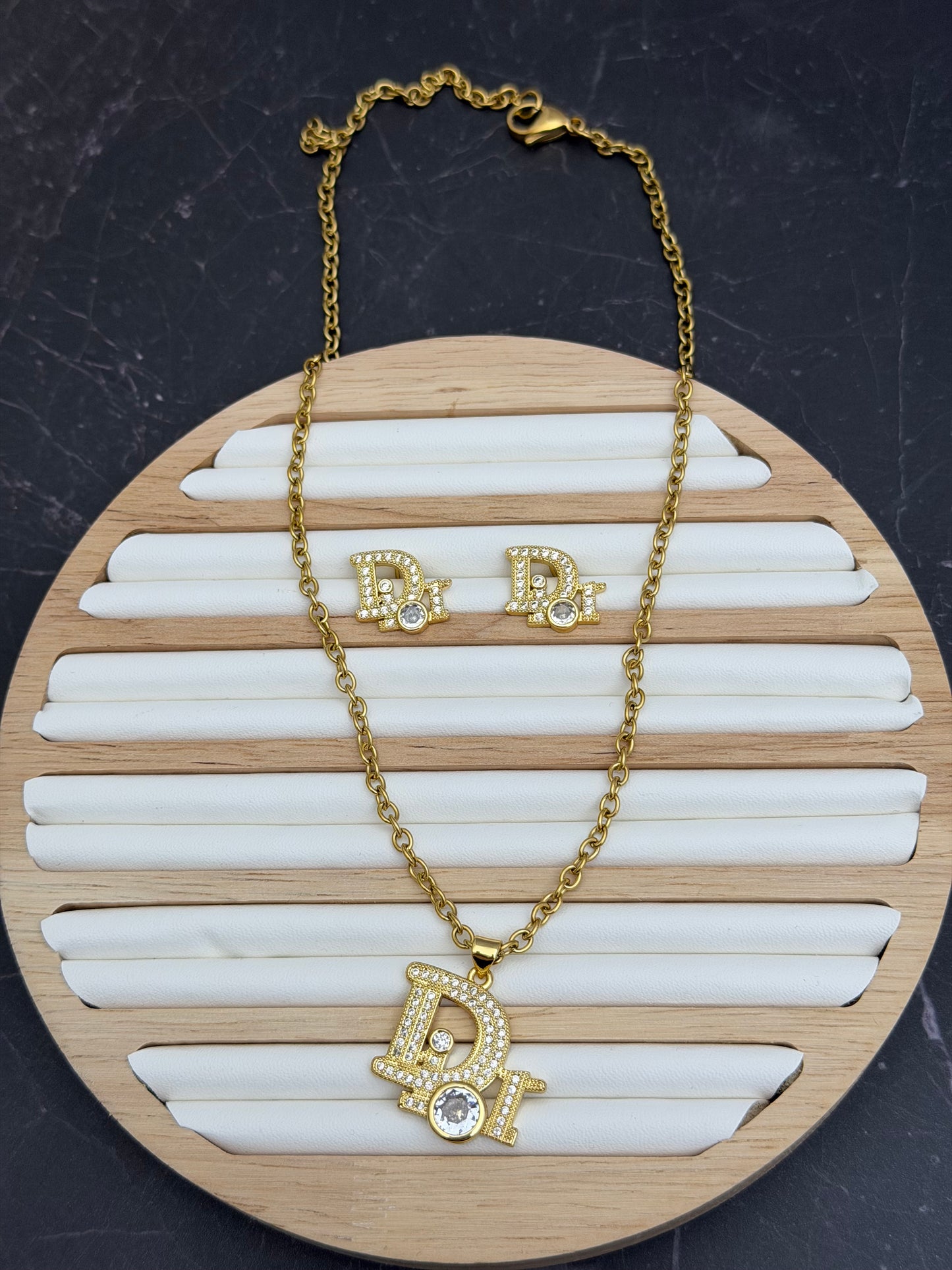 Dinora Set
