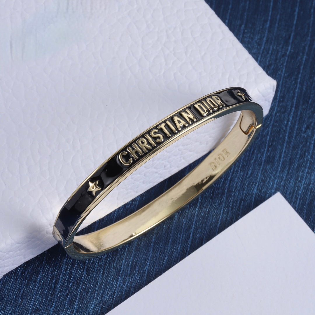 Cd Bangle