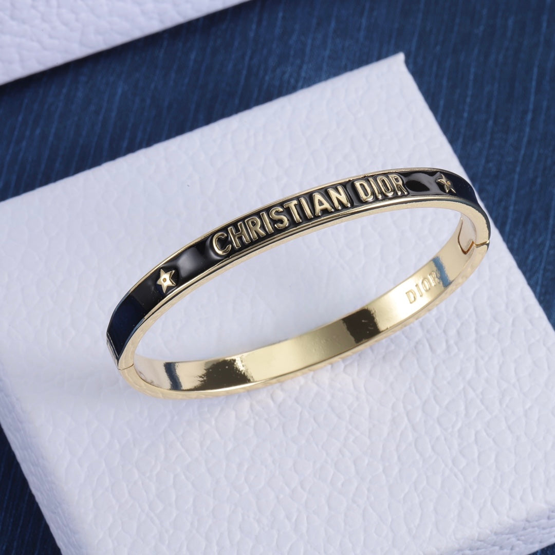Cd Bangle