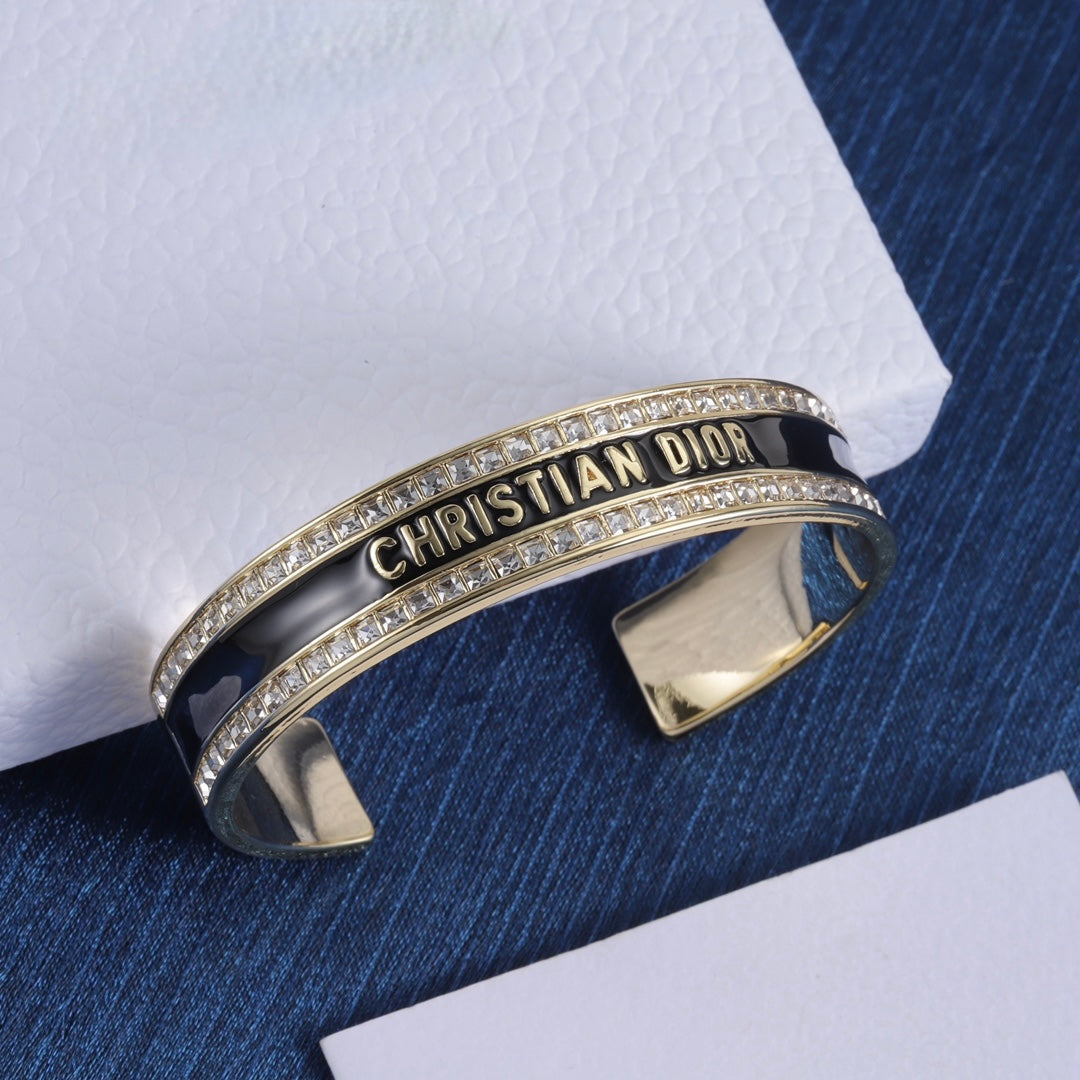 Cd Bangle