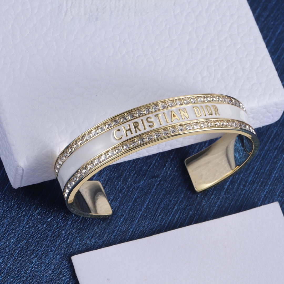 Cd Bangle