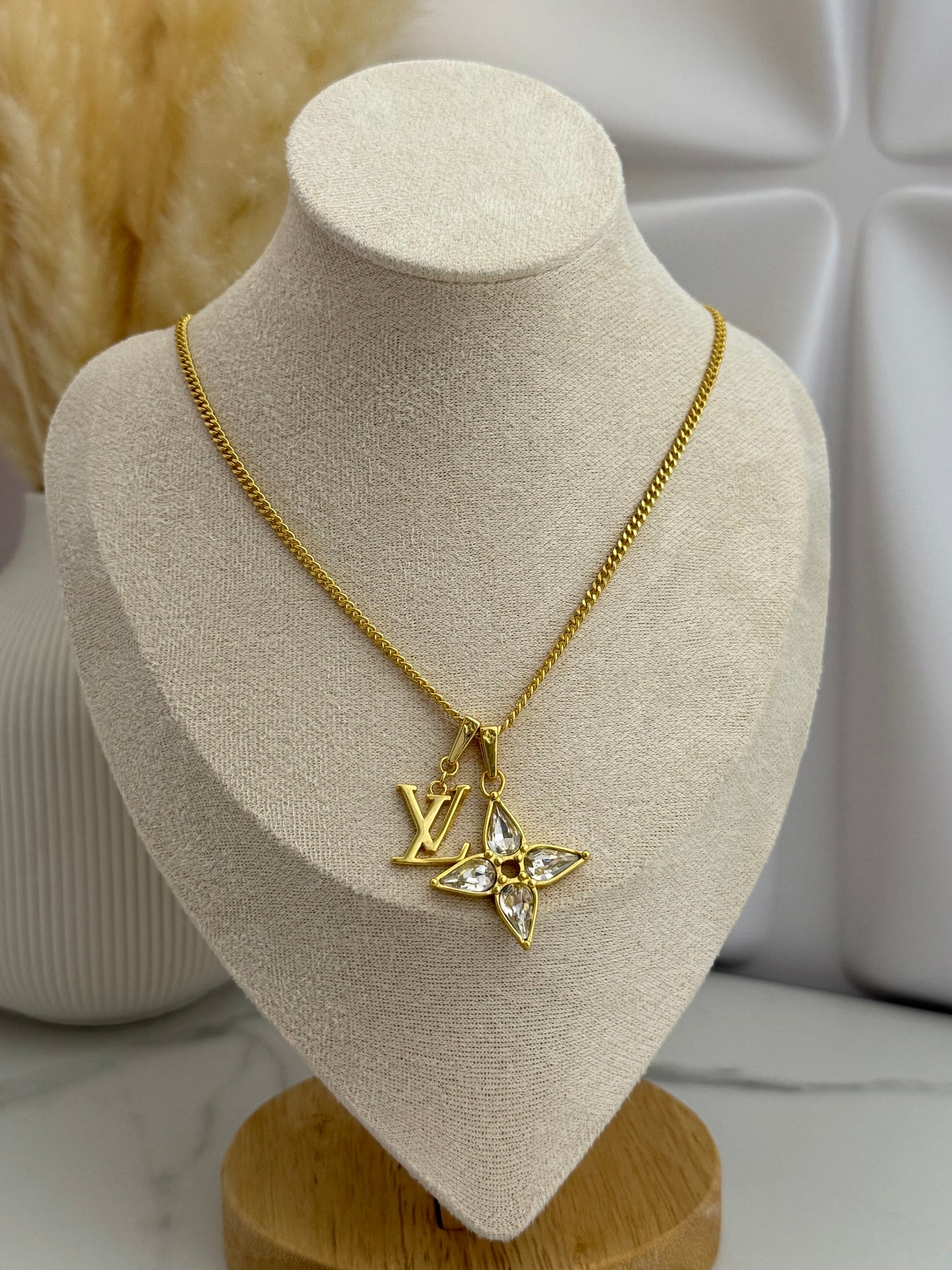 Lou Necklace