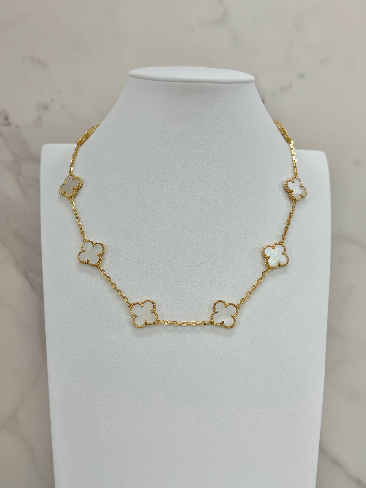 Clover White Necklace