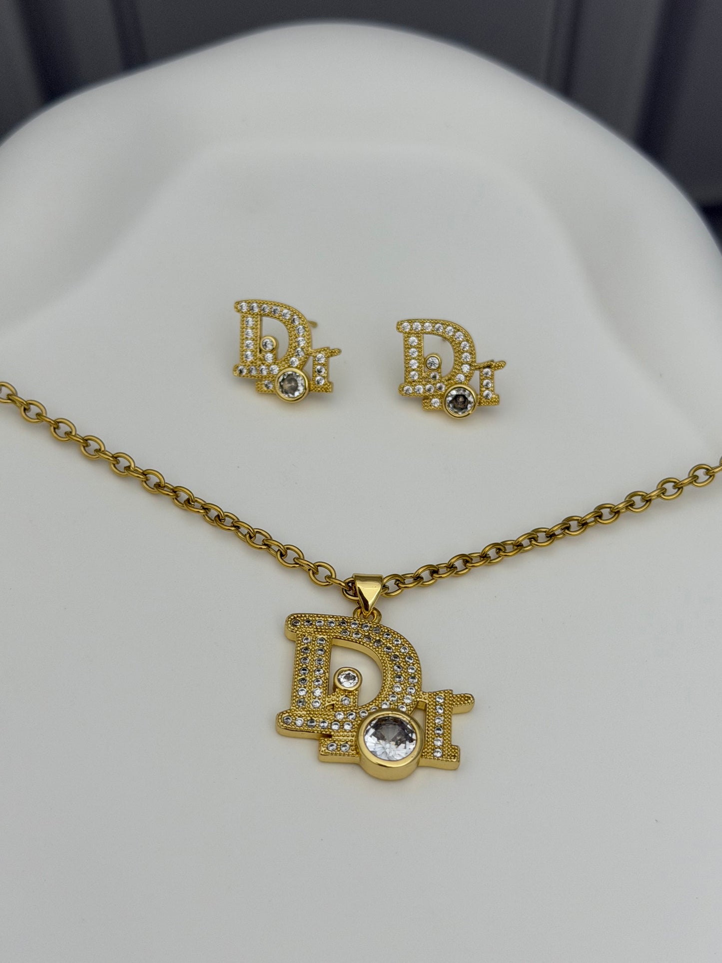 Dinora Set